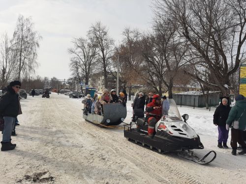 Весело отметили Масленицу в Затоне