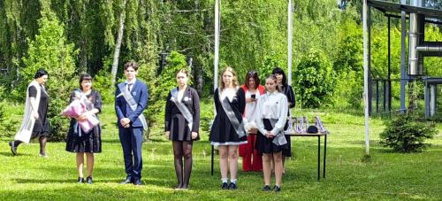Четыре выпускника окончили Затонскую школу