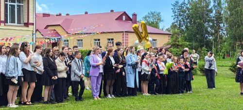 Четыре выпускника окончили Затонскую школу