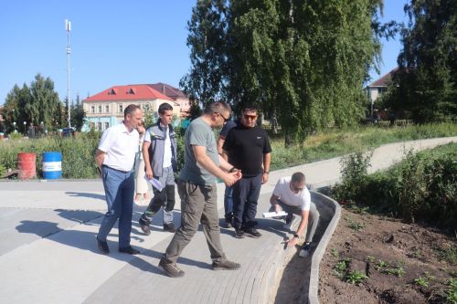 В Камско-Устьинском районе строятся 2 новых объекта, еще в 6 ведется капремонт