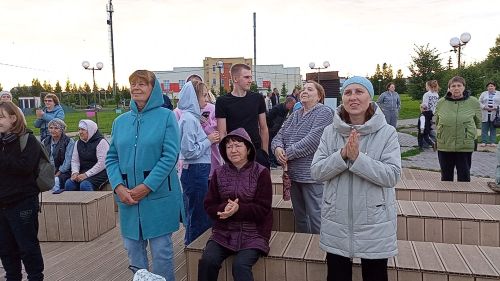 «Искренне благодарим нашего чудесного зрителя!»: вчера в парке прошёл концерт «Лето это маленькая жизнь»