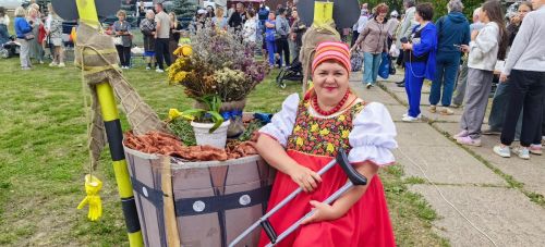 С медовым вкусом сегодня прошел праздник в Теньках