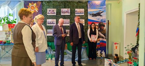 Награды камскоустьинским педагогам вручили на августовском совещании