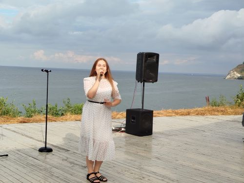 Песне над Волгой и дождь не помеха