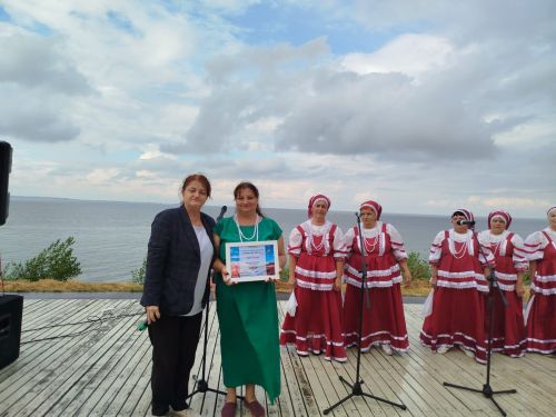 Песне над Волгой и дождь не помеха