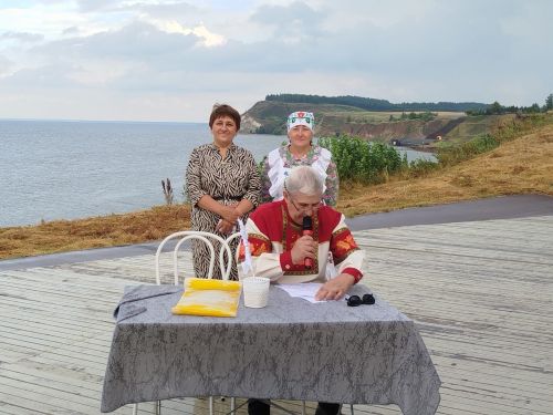 Песне над Волгой и дождь не помеха