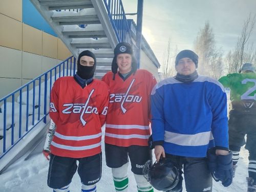 В хоккей играют настоящие мужчины