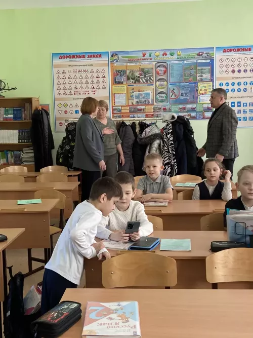 Организация трехсменного учебного процесса в Камском Устье