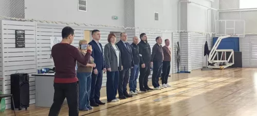 Волейбольный турнир памяти учителя проходит в Камском Устье