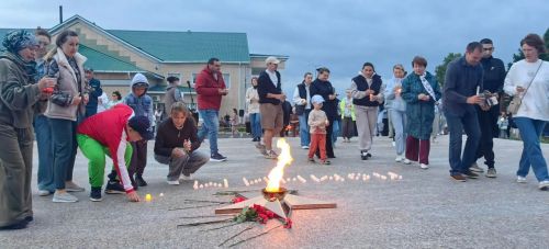 В День памяти и скорби камскоустьинцы собрались у обелиска