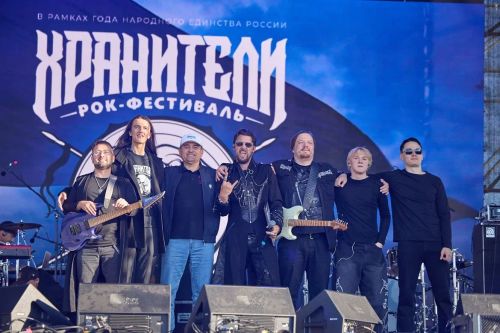 Дебют с размахом: как этно-рок-фестиваль «Хранители» объединил 20 тысяч человек в древнем Богларе