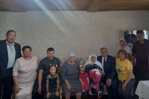90 лет исполнилось Зульфие Тазетдиновой из деревни Малые Кармалы