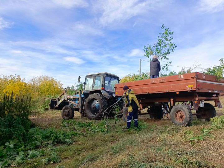 В Антоновке идет строительство спортивной площадки