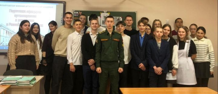 В Рудницкой школе прошла встреча с курсантом военной академии