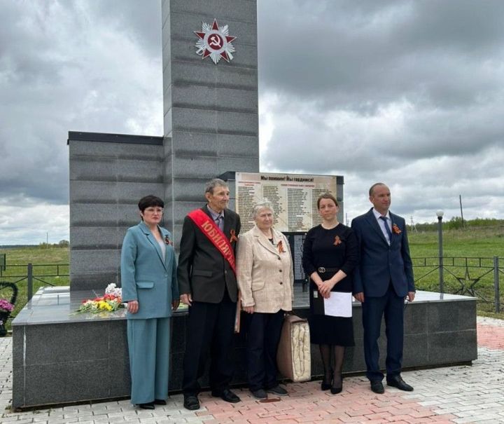 В Камско-Устьинском районе сразу три супружеские пары отметили золотой юбилей свадьбы