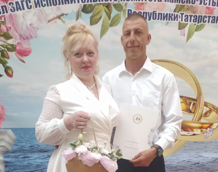 В Камском Устье стало на одну семью больше