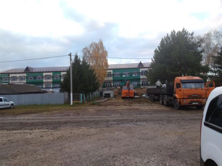 В Кирельске идут завершающие работы по ремонту школы