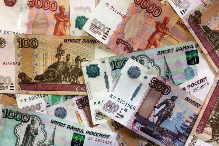 С 1 января МРОТ в России увеличивается до 11280 рублей