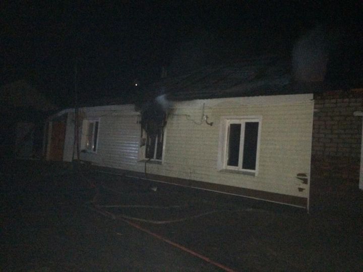 Ночной пожар в Кирельске оставил без крыши над головой несколько людей