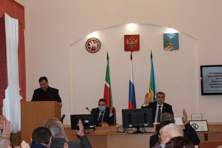 Внеочередное заседание Совета Камско-Устьинского района состоялось сегодня