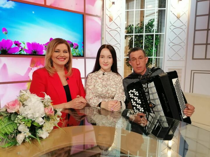Победители песенного конкурса из Камского Устья стали гостями телепередачи
