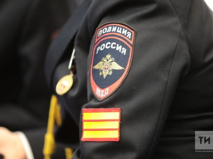 Толпа напала на школьника
