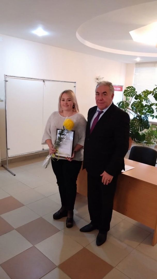 Сотрудница Камско-Устьинской ЦРБ получила ведомственную награду