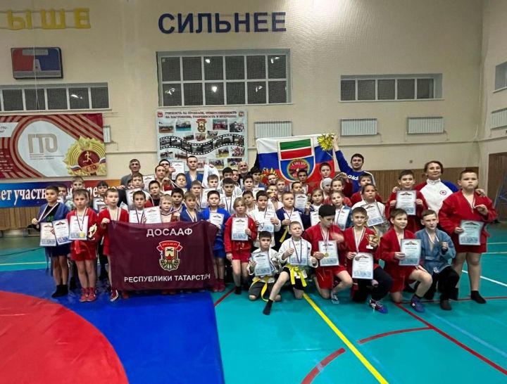Команда из Камского Устья завоевала серебро