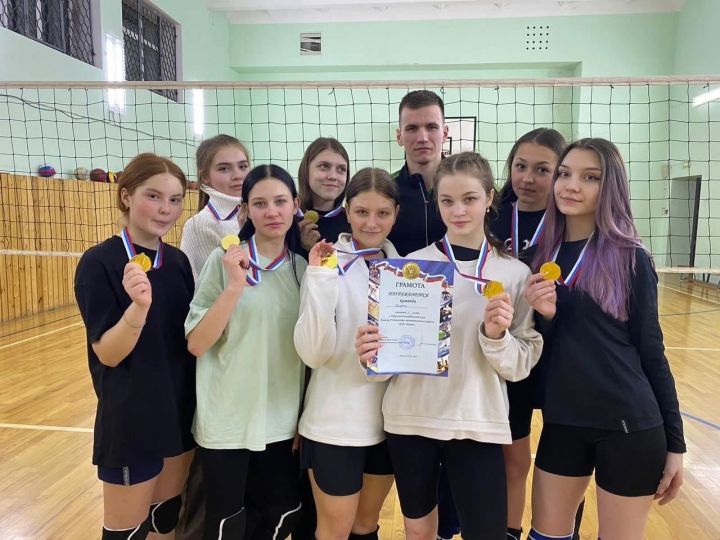Волейбольный турнир среди школьниц прошёл в Камском Устье