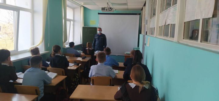 Открытый урок по пожарной безопасности прошел в школе