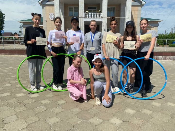 Каждый третий подросток пробовал курить