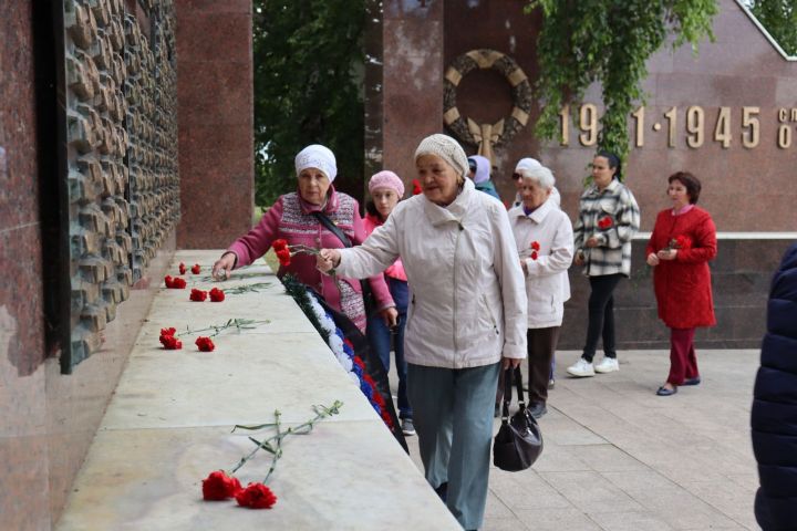 Хәтер һәм кайгы көненә багышланган митинглар узды