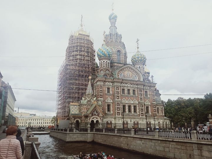 Санкт-Петербург: самый красивый собор России, музей Фаберже и Чижик-пыжик