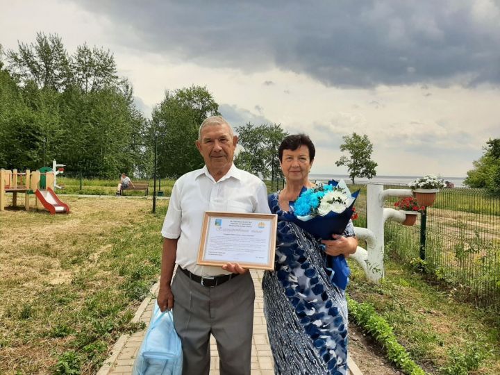 Куйбышев Затонында яшәүче пар үзенең Алтын туен билгеләп үтте