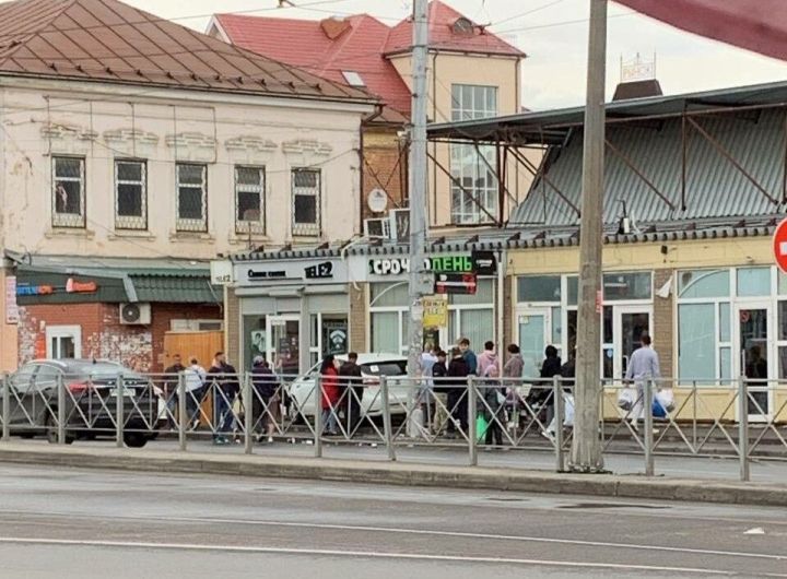 Автоледи сбила женщину на остановке в Казани