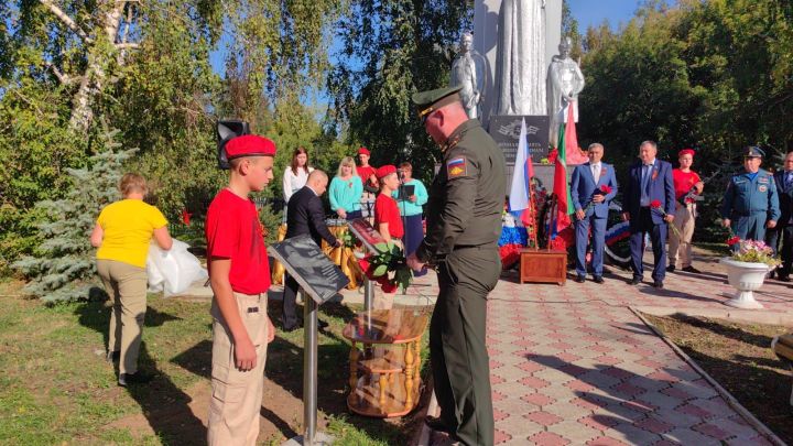 Герои России открыли мемориальные доски