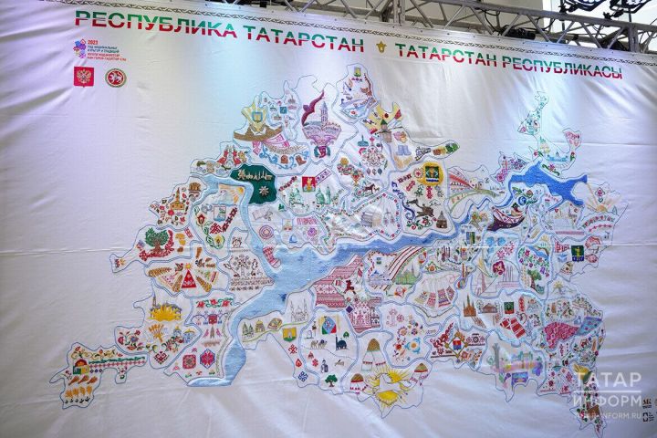 Вышитую карту Татарстана передадут в музей в рамках акции «Ночь искусств»