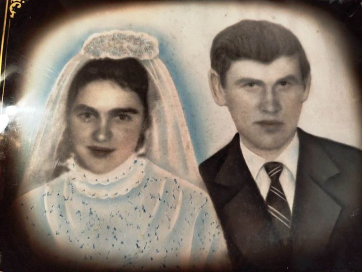 День конституции СССР – начало их семейной жизни