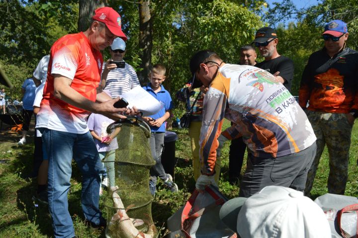 Более двадцати килограмм рыбы поймали победители Чемпионата