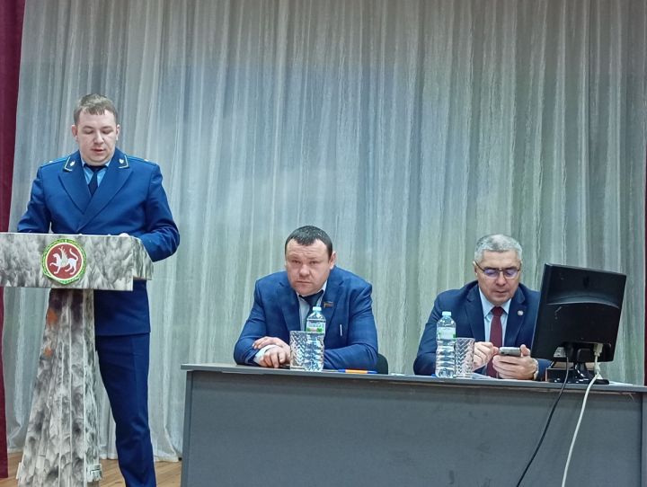 Жители района попались на уловки мошенников