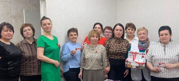 Камскоустьинцы поддержали Всероссийскую акцию «Красная гвоздика»