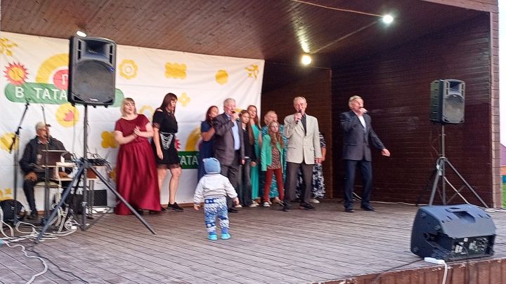 «Искренне благодарим нашего чудесного зрителя!»: вчера в парке прошёл концерт «Лето это маленькая жизнь»
