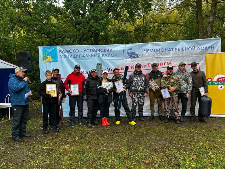 Чемпионат рыбной ловли и фестиваль «Камская уха» собрал в Камском Устье любителей рыбы