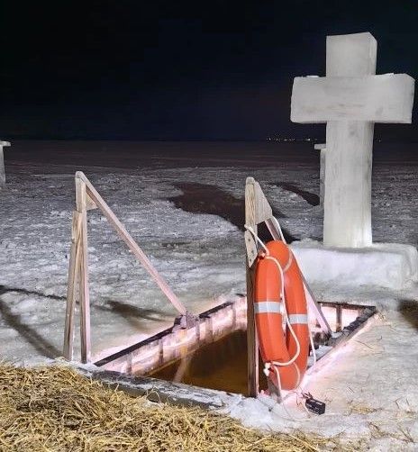 Более тридцати камскоустьинцев вошли в ледяную купель