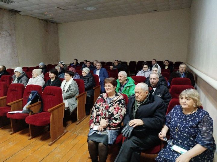Жители Осинников предложили создать цех по переработке древесины в поселении