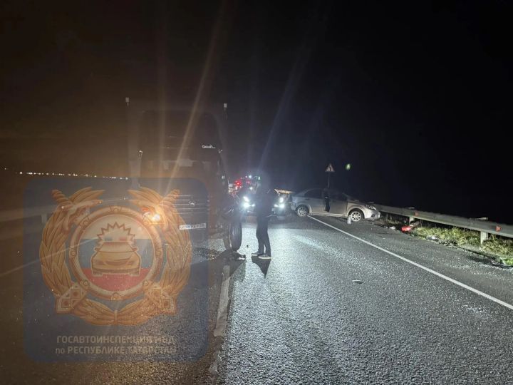 В Верхнеуслонском районе пострадали четыре человека в массовой аварии