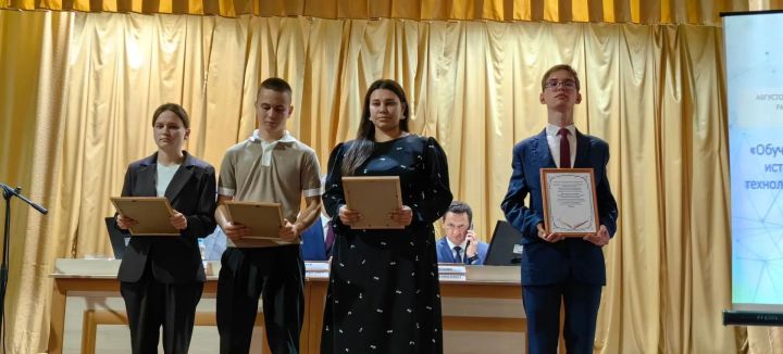 Четверо молодых педагогов пополнили ряды учителей Камского Устья