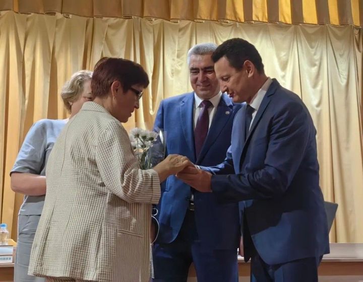 В Камском Устье чествовали педагогов