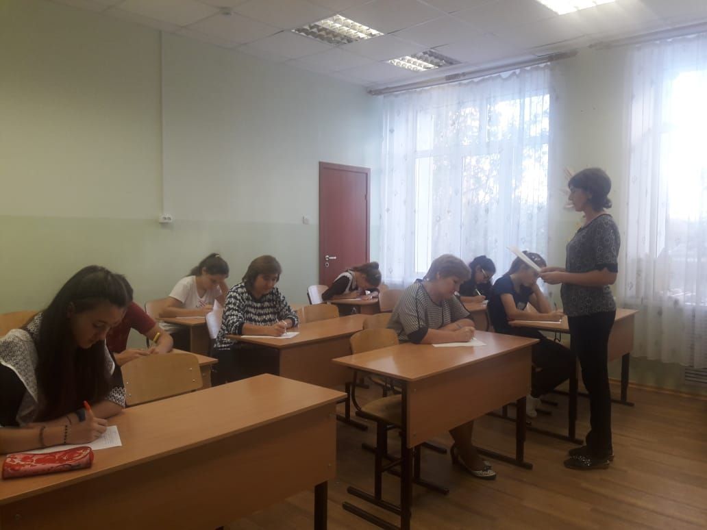 В Камско-Устьинском районе прошла образовательная акция по проверке грамотности на татарском языке "Татарча диктант"