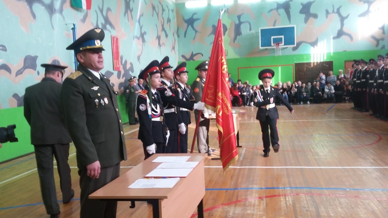 Прямо сейчас в Кадетской школе Камско-Устьинского района  кадеты принимают присягу